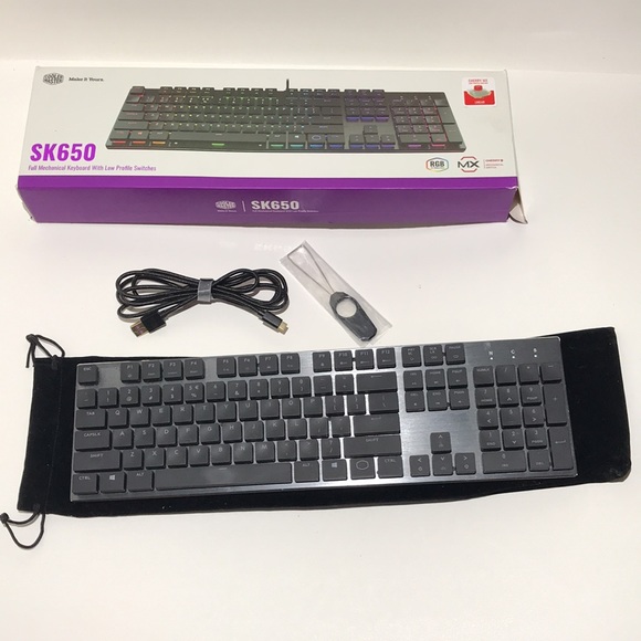 Cooler Master SK650 Mechanical Keyboard with Cherry MX Low Profile - Picture 2 of 8